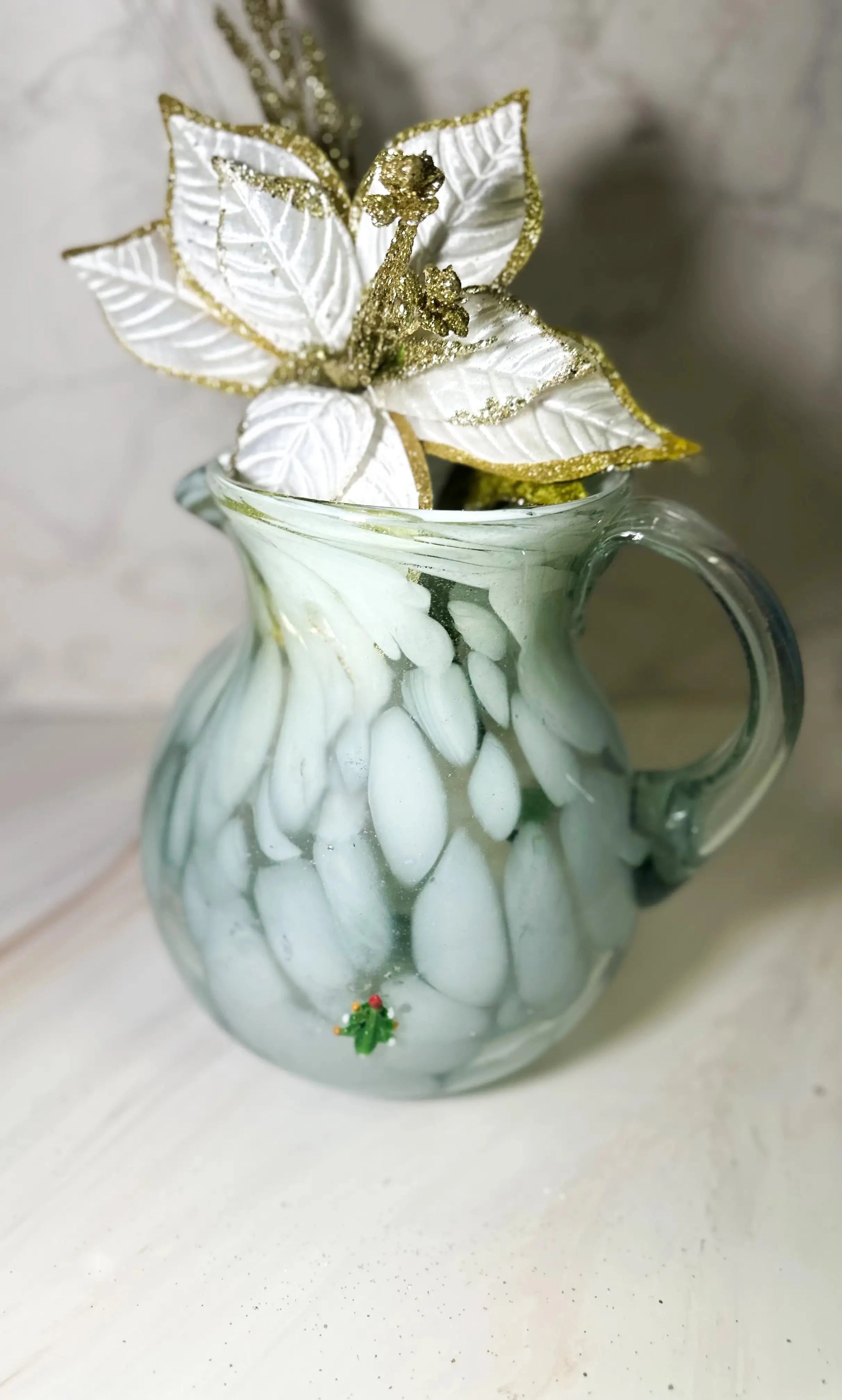 Jarra Jarra Artesanal Soplada a Mano con Charm de Vidrio - Colores Blanco, Azul y Verde (winter)