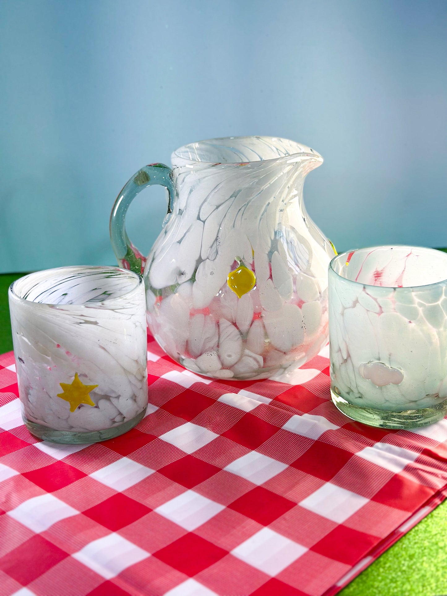 Jarra Jarra soplada a mano con Charms – Edición limitada