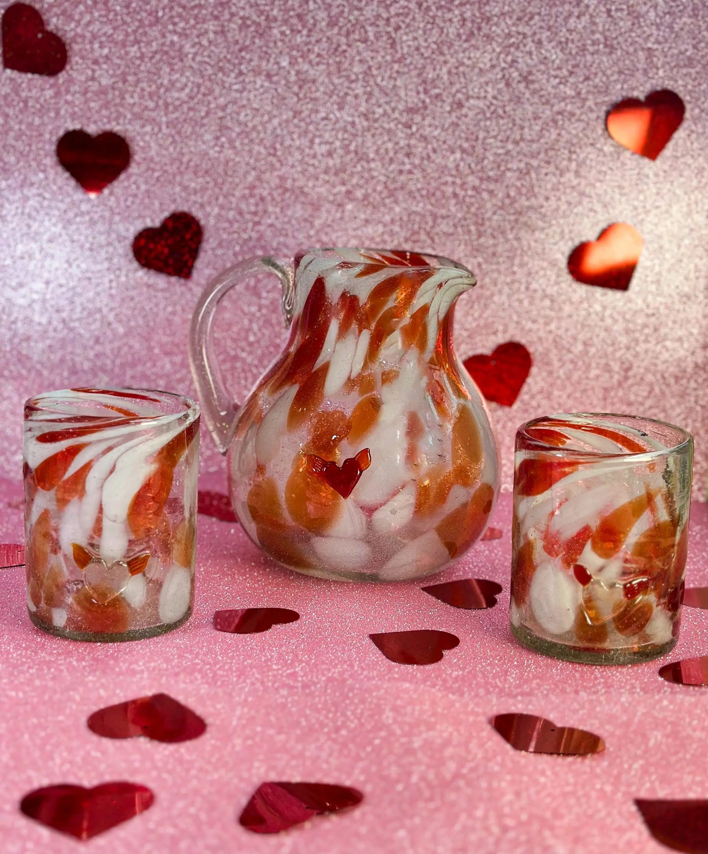 Bundle Set de Cristalería Artesanal – Jarra y Vasos con Detalle de Corazón