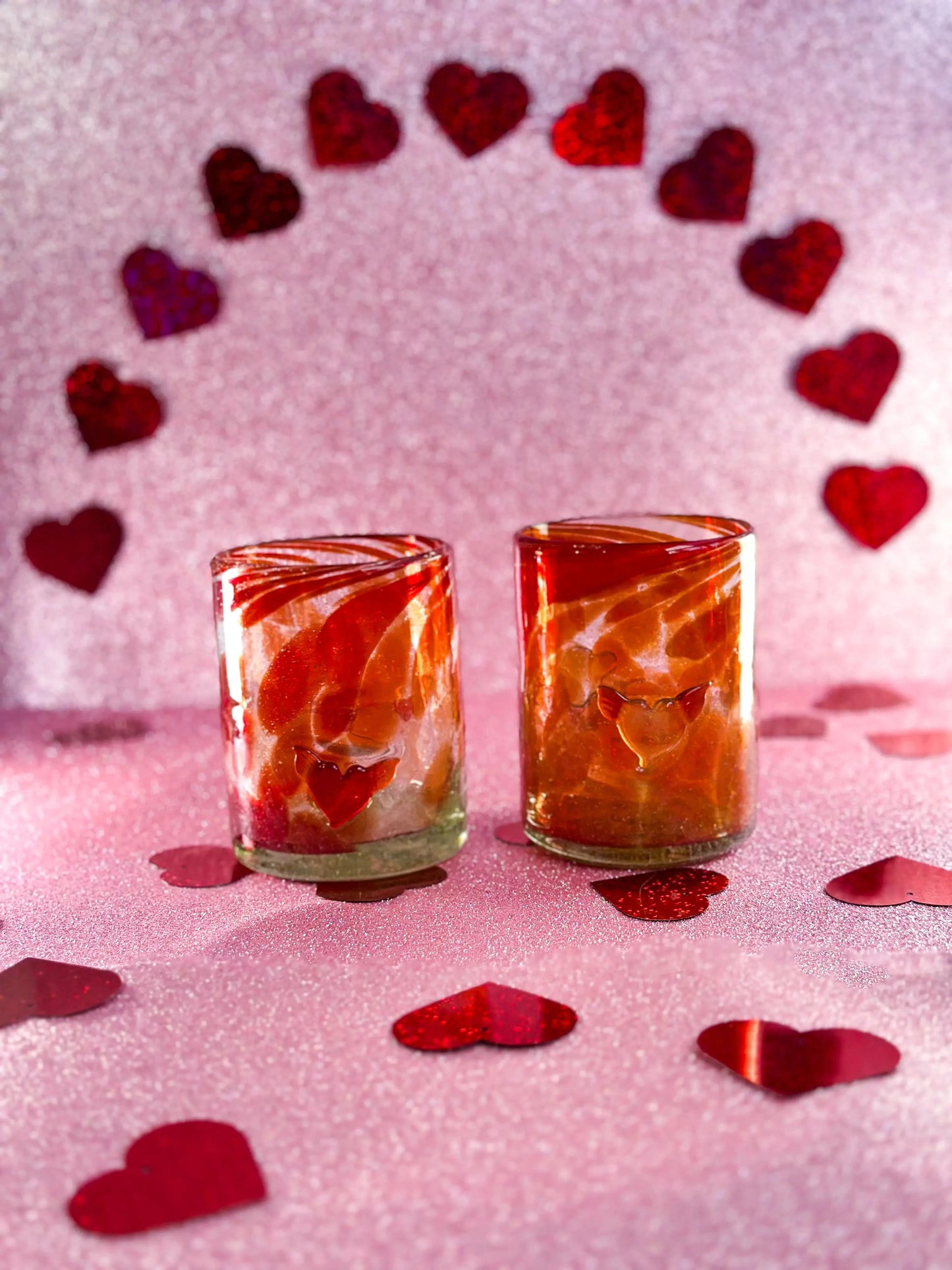 Vasos Vaso Artesanal Soplado a Mano con Charm de Corazón – Vidrio Reciclado