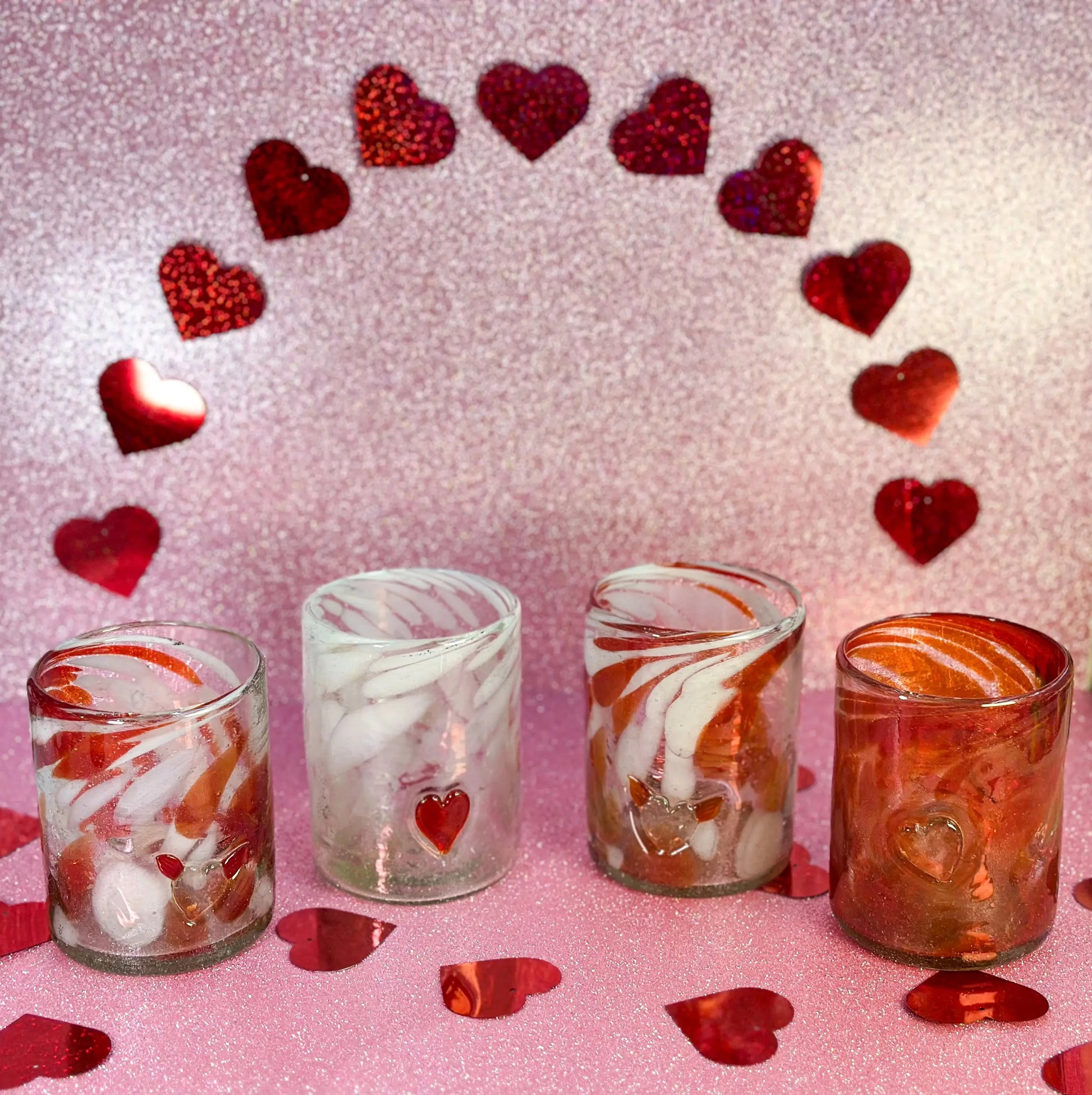 Vasos Vaso Artesanal Soplado a Mano con Charm de Corazón – Vidrio Reciclado