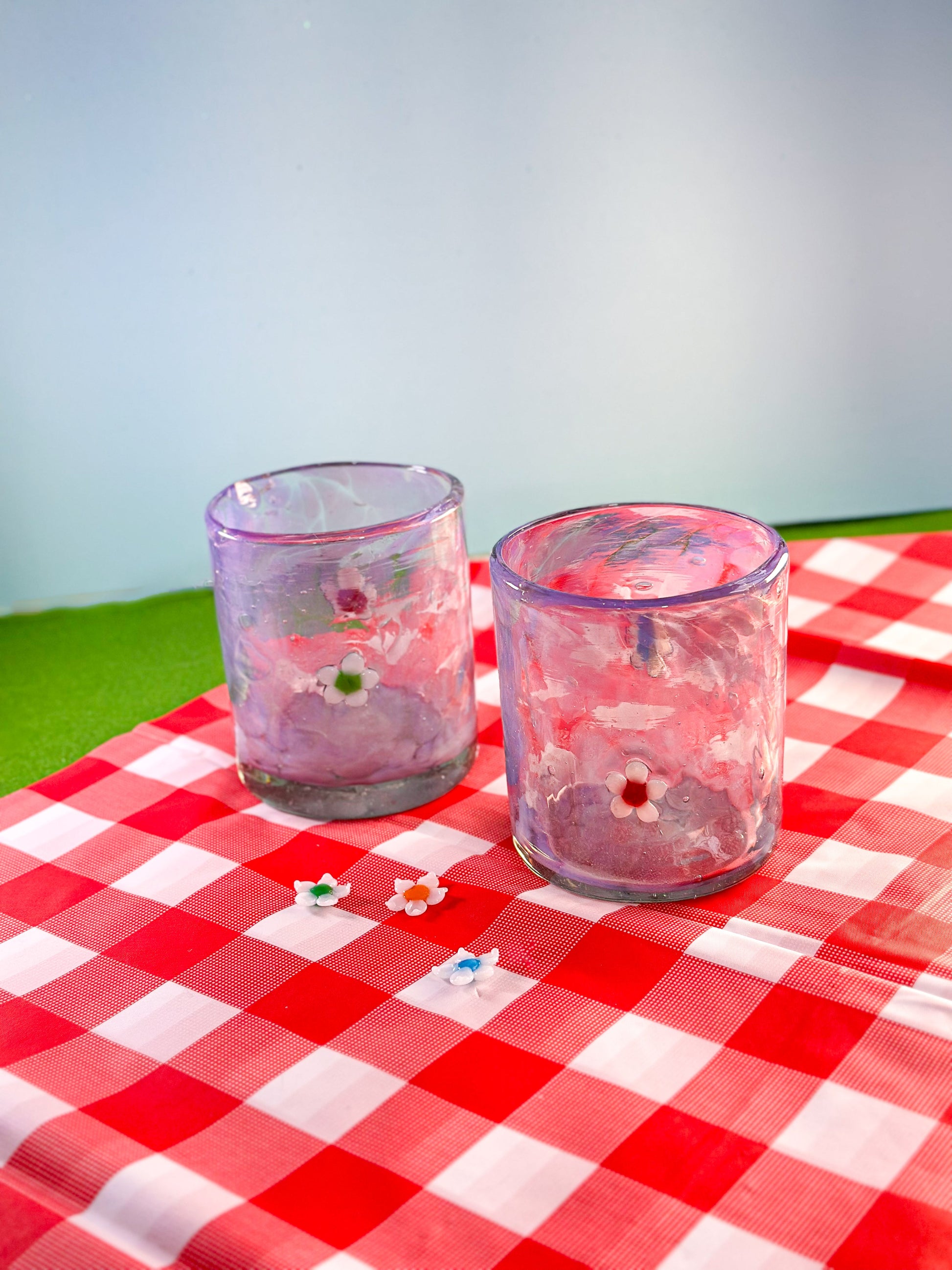 Vasos morado flor Vaso soplado a mano con charm – Edición limitada